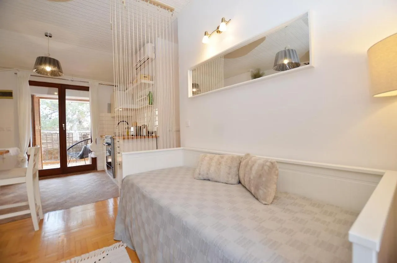 Ferri Apartment Ρόβινι