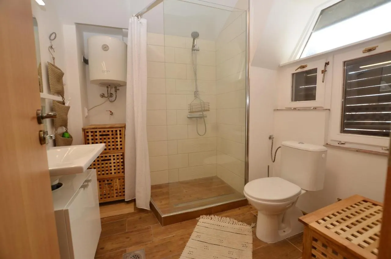 Ferri Apartment Ρόβινι