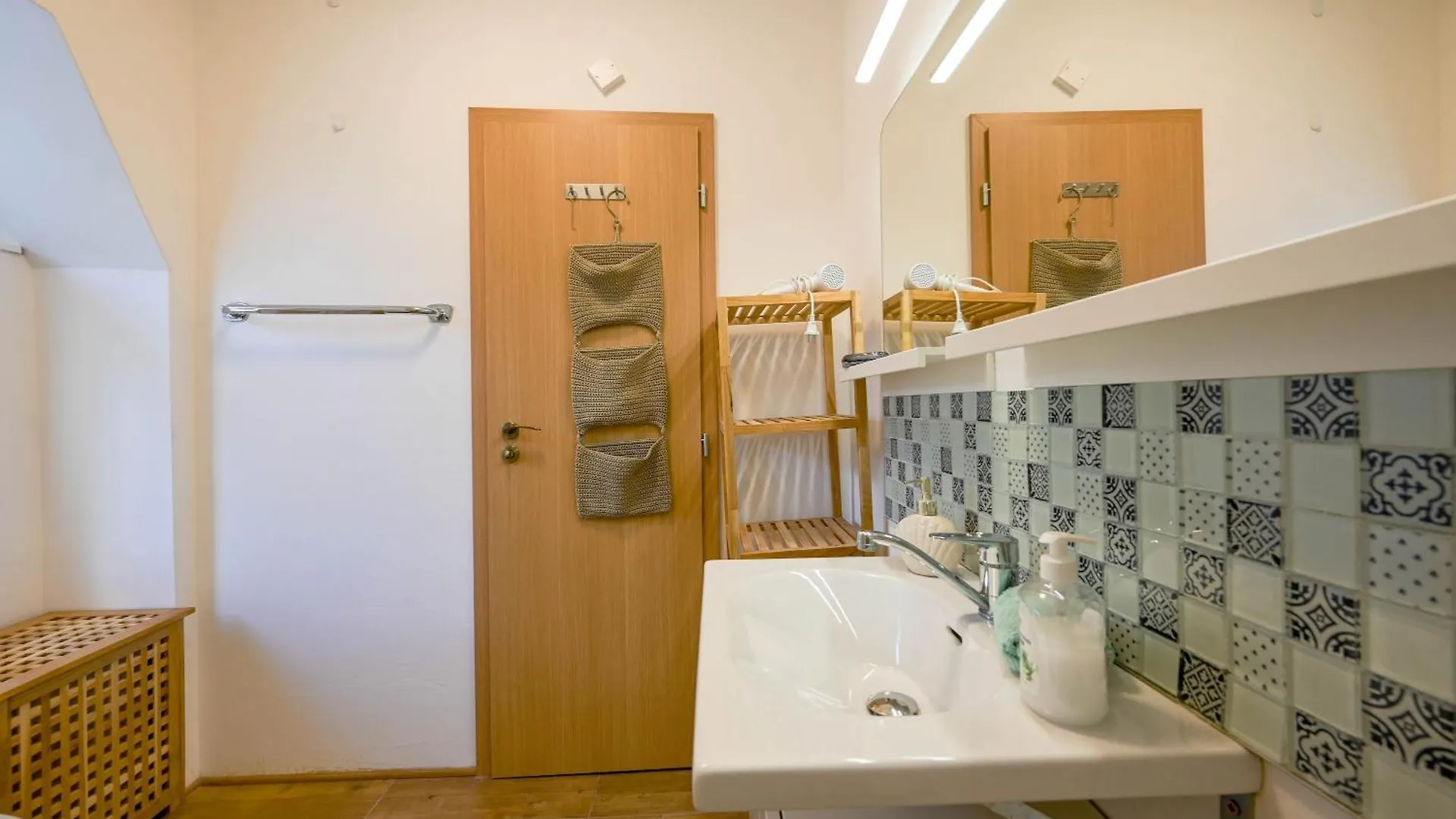 Ferri Apartment Ρόβινι 0*,
