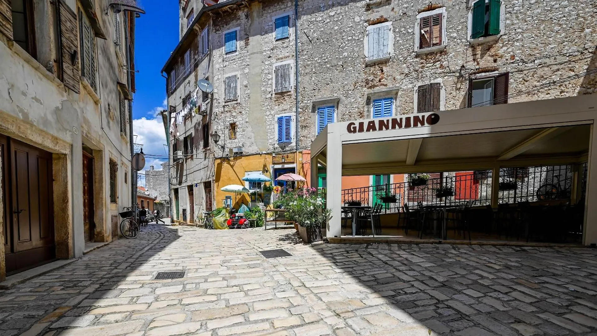 Ferri Apartment Ρόβινι