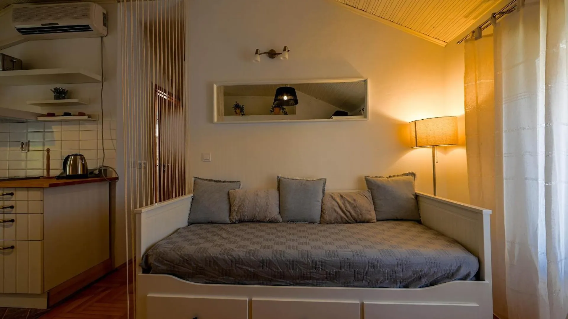 Ferri Apartment Ρόβινι 0*,  Κροατία