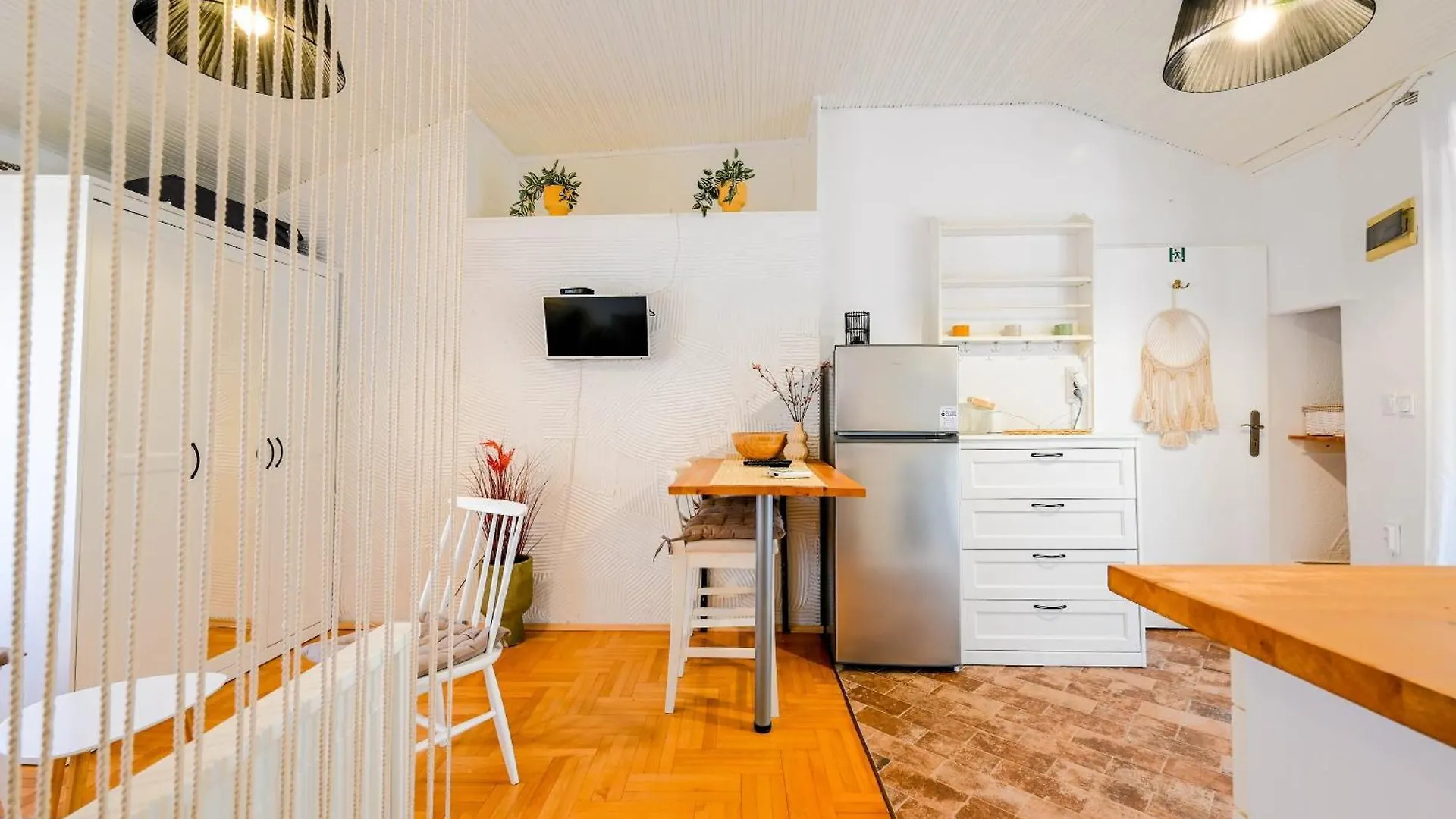 Ferri Apartment Ρόβινι